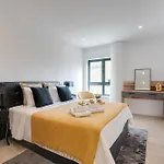 Lejlighed Host Wise - Bright Seaside Flat *