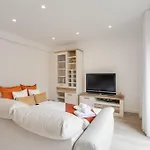 Host Wise - Bright Seaside Flat * Póvoa de Varzim