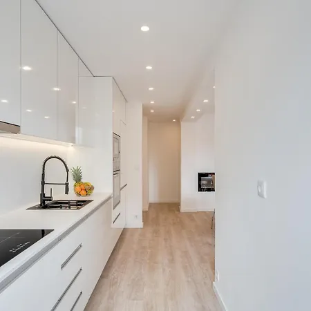 아파트 Host Wise - Bright Seaside Flat *