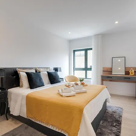 아파트 Host Wise - Bright Seaside Flat *