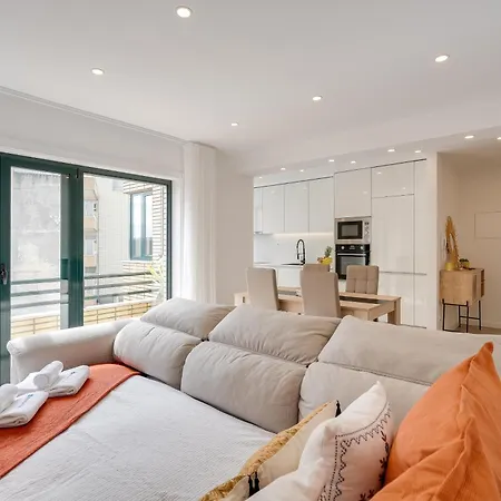 Host Wise - Bright Seaside Flat Apartment Povoa de Varzim