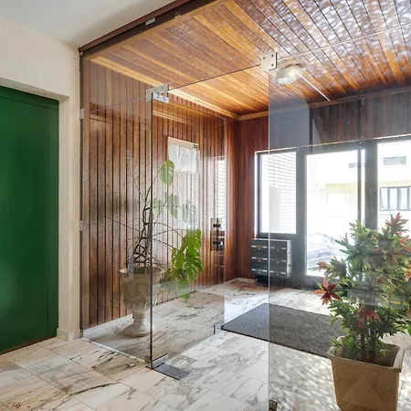 Host Wise - Bright Seaside Flat * Povoa de Varzim