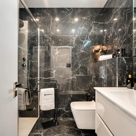 Host Wise - Bright Seaside Flat * Povoa de Varzim