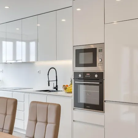 Host Wise - Bright Seaside Flat 公寓 波瓦－迪瓦尔津