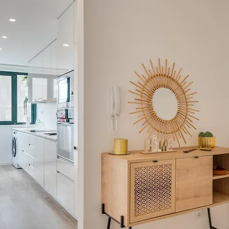 Apartment Host Wise - Bright Seaside Flat Povoa de Varzim