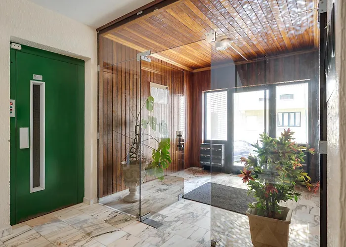 Host Wise - Bright Seaside Flat * Povoa de Varzim