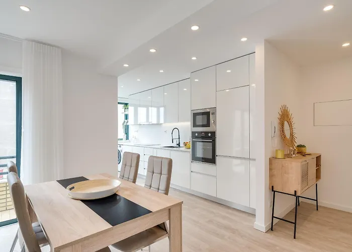 Apartment Host Wise - Bright Seaside Flat *