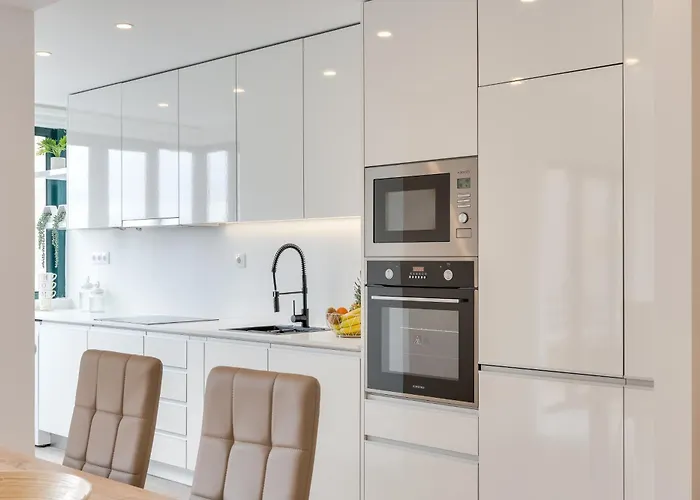 Host Wise - Bright Seaside Flat شقة بوفوُ جي فارزيم